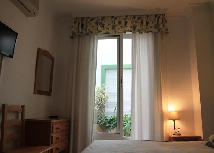 Hostal Ana - Adults Recommended